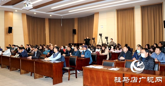 駐馬店市社會(huì)心理服務(wù)宣講團(tuán)走進(jìn)駐馬店廣播電視臺(tái) 普及心理健康知識(shí)