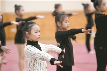 體育考試改革的“第一只螃蟹”如何吃？