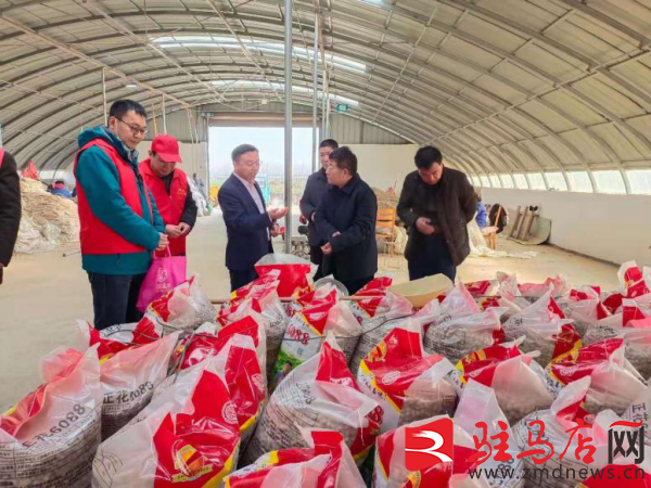 縣長(zhǎng)來牽線 種企、院校結(jié)良緣