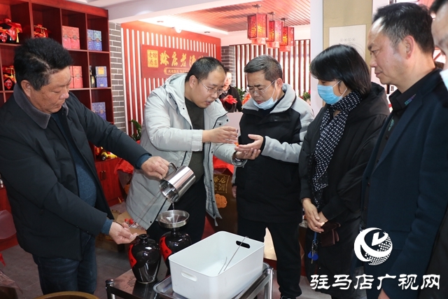 賒店老酒館駐馬店直營店正式開業(yè)讓市民低價(jià)位喝到高品質(zhì)白酒