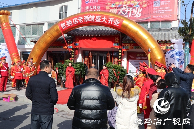 賒店老酒館駐馬店直營店正式開業(yè)讓市民低價(jià)位喝到高品質(zhì)白酒