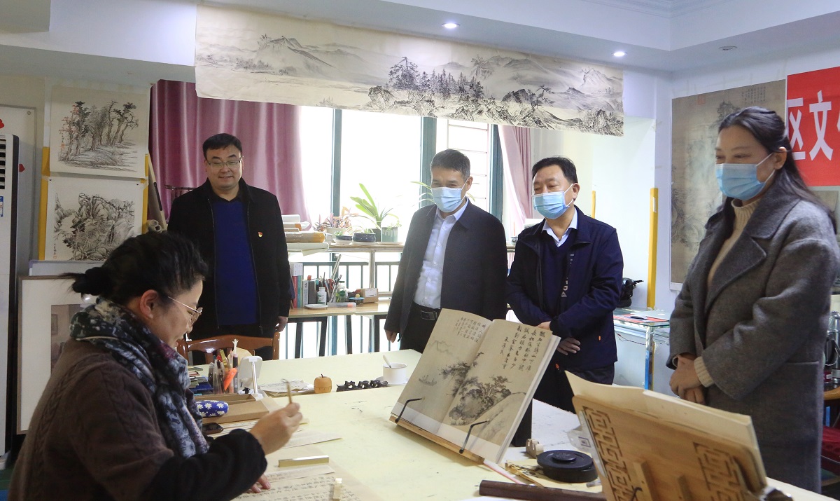 駐馬店市驛城區(qū)委常委、宣傳部長張德武調(diào)研文化工作