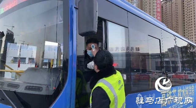 嚴(yán)把安全關(guān)，市公交公司對駕駛員上崗前進(jìn)行酒精測試