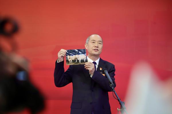 祁興磊：科研創(chuàng)新 做好孺子牛、拓荒牛、老黃牛