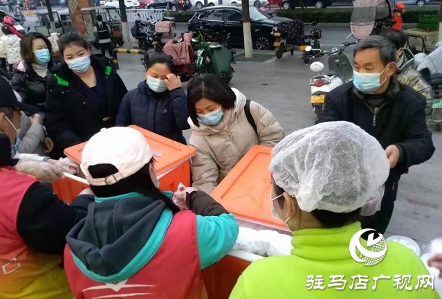 河南省豫南監(jiān)獄、俏麥園八寶粥攜手天中義工開展臘八送愛心活動