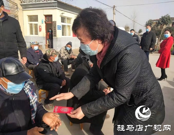 汝南縣政協(xié)慰問組到三橋鎮(zhèn)敬老院開展“送溫暖、獻愛心”活動