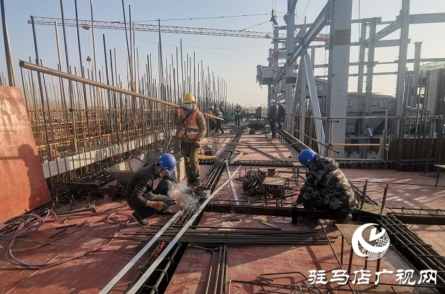西平縣：項(xiàng)目建設(shè)施工忙 堅(jiān)守工地迎新春