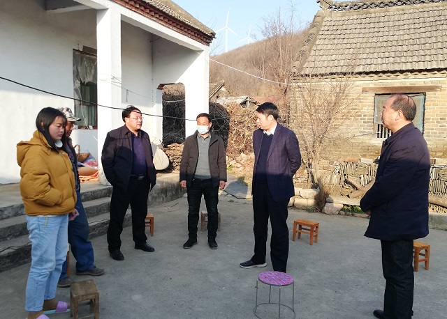 馮全敬副縣長走訪慰問老黨員、優(yōu)撫對象、困難群眾