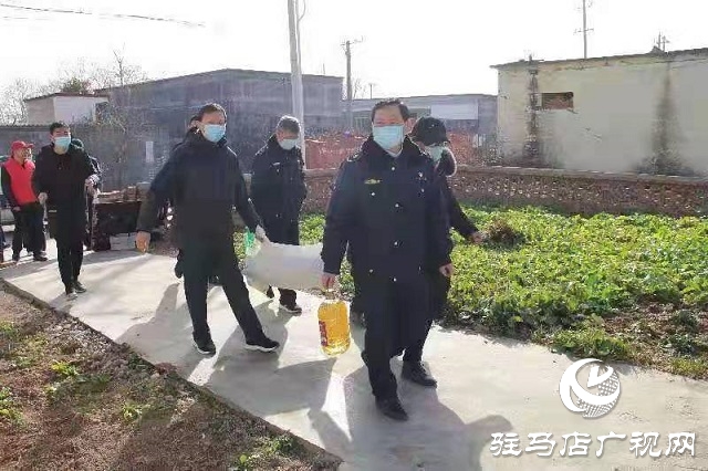 駐馬店交通運輸綜合行政執(zhí)法支隊開展“迎新春、獻愛心”慰問活動