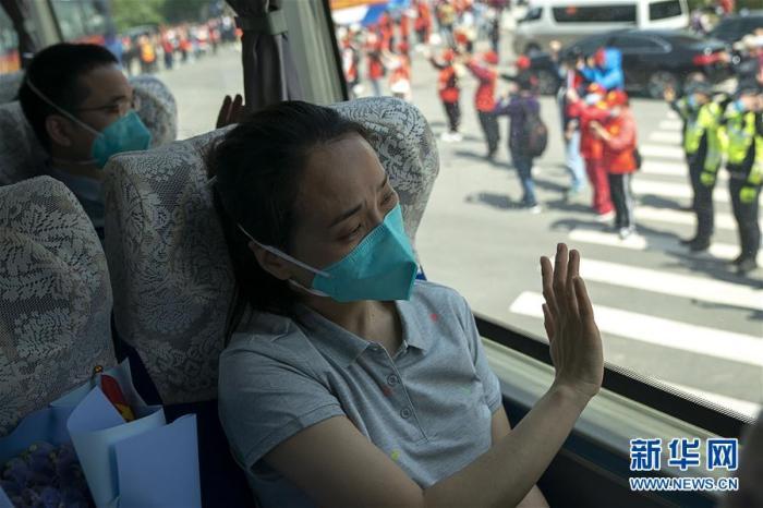 “我們這個城市要解封了！”春晚這個小品太好哭了……