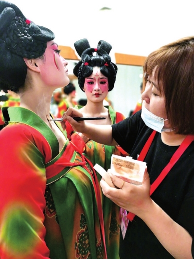 為啥河南春晚的《唐宮夜宴》能出圈？