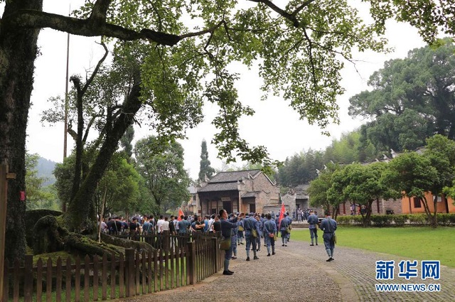 鐘華論：風(fēng)雨蒼黃百年路，高歌奮進(jìn)新征程——從黨史學(xué)習(xí)教育中汲取智慧力量 