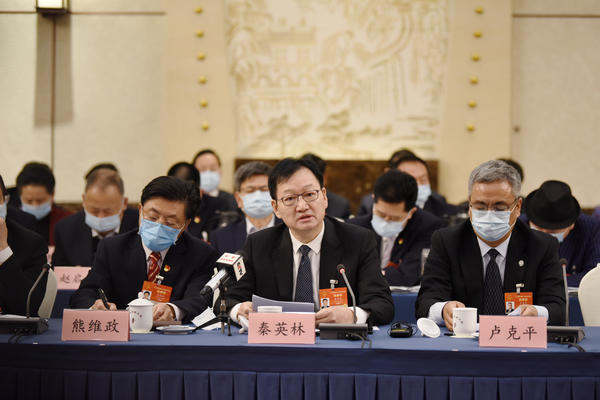 【大河網(wǎng)景】河南代表團(tuán)舉行全體會(huì)議審議政府工作報(bào)告