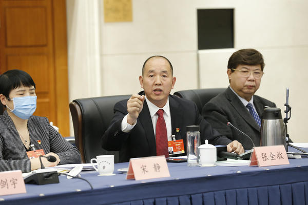 兩會“連連”看 共繪幸福畫卷丨鄉(xiāng)村振興離不開“主心骨”