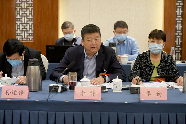河南代表團(tuán)審議全國(guó)人大組織法和全國(guó)人大議事規(guī)則修正草案等