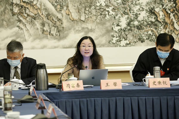 河南代表團(tuán)審議全國(guó)人大組織法和全國(guó)人大議事規(guī)則修正草案等