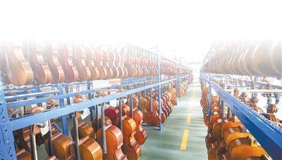 山溝溝如何&ldquo;長(zhǎng)&rdquo;出制琴產(chǎn)業(yè)？人民日?qǐng)?bào)整版關(guān)注