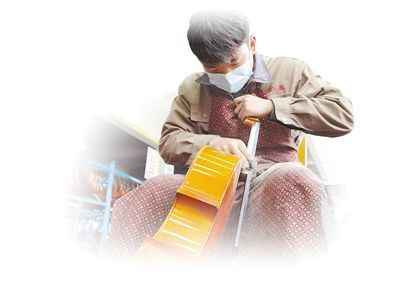 山溝溝如何&ldquo;長(zhǎng)&rdquo;出制琴產(chǎn)業(yè)？人民日?qǐng)?bào)整版關(guān)注