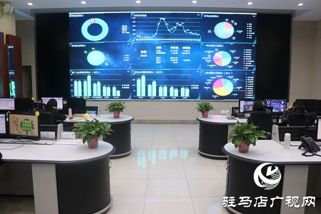 駐馬店市副市長(zhǎng)孫繼偉現(xiàn)場(chǎng)接聽(tīng)“12345”政務(wù)服務(wù)熱線