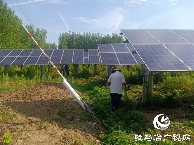 平輿縣玉皇廟鄉(xiāng)積極組織黨員干部開展光伏電板清潔行動(dòng)