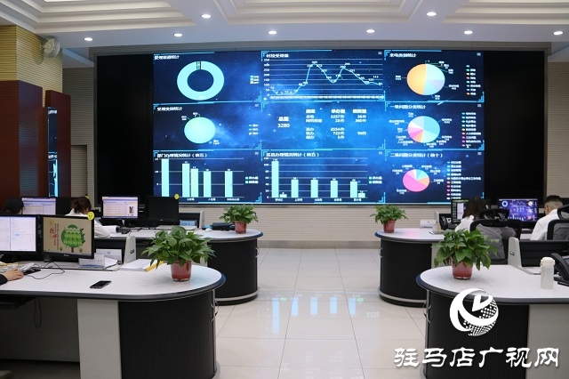 駐馬店市政府副秘書(shū)長(zhǎng)賈守峰接聽(tīng)12345便民熱線