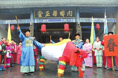 河南“12小生”組團(tuán)出道 登上國家非遺大舞臺(tái)