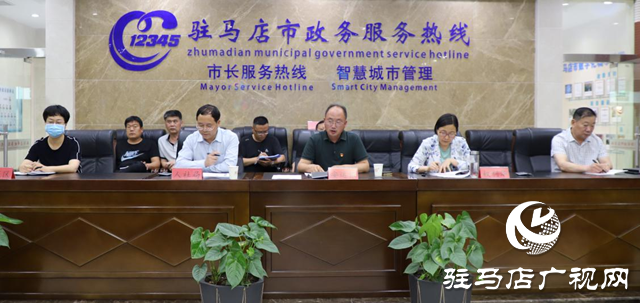市人大代表、政協(xié)委員現(xiàn)場(chǎng)接聽(tīng)12345政務(wù)服務(wù)熱線 傾聽(tīng)民情民意