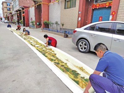 耗時(shí)10多年，繡了39萬針洛陽女子繡出22米長(zhǎng)《清明上河圖》