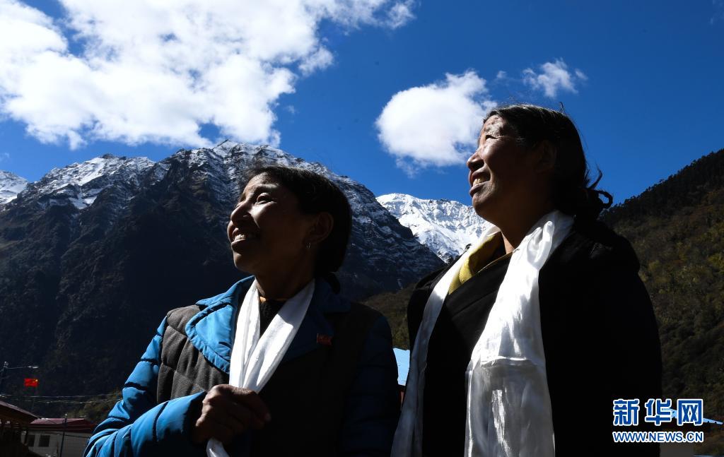 奮斗百年路 啟航新征程·數(shù)風流人物丨卓嘎、央宗姐妹：神圣國土的守護者