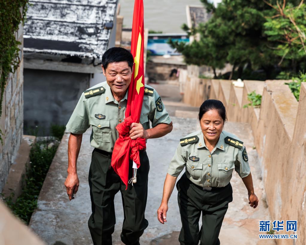 奮斗百年路 啟航新征程·數(shù)風(fēng)流人物丨王繼才、王仕花夫婦：守島就是守國
