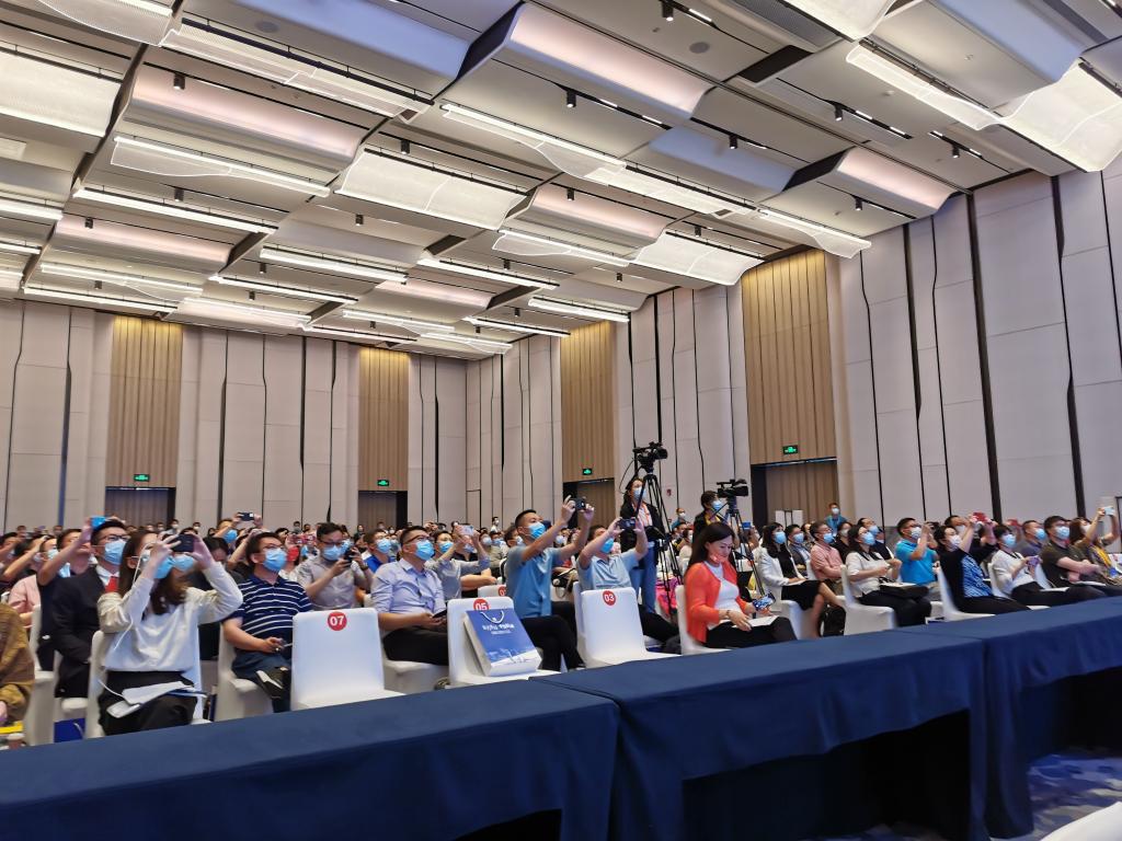 新華全媒+|采購(gòu)品種創(chuàng)新高 一大波降價(jià)藥品“在路上”