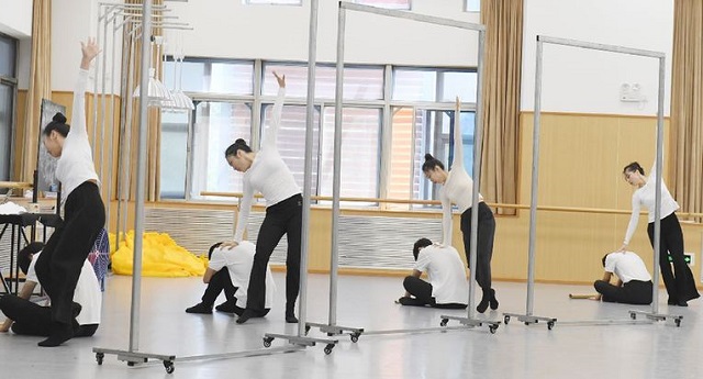 大型原創(chuàng)中國舞劇《長城》正式開排