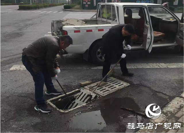 駐馬店：更換井蓋消除隱患守護市民“腳下安全”