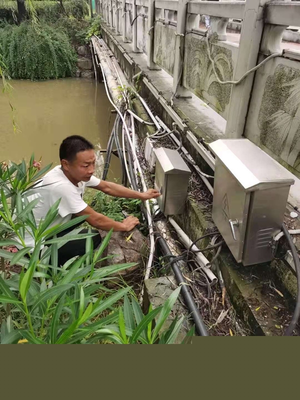 駐馬店市中心城區(qū)相關(guān)部門(mén)迅速行動(dòng)排澇除險(xiǎn)