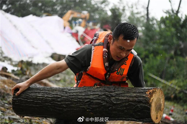 河南暴雨，“大家都很團(tuán)結(jié)”！