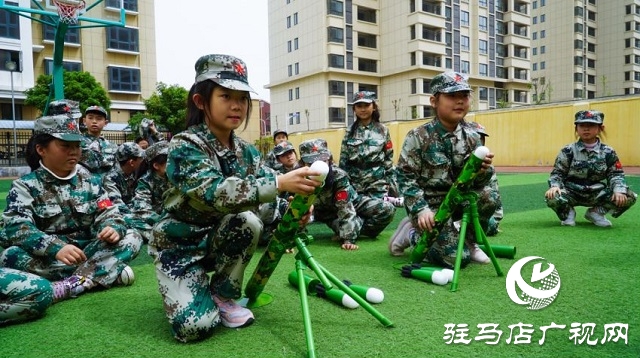 駐馬店經(jīng)濟(jì)開發(fā)區(qū)實(shí)驗(yàn)學(xué)校開展國(guó)防教育活動(dòng)。