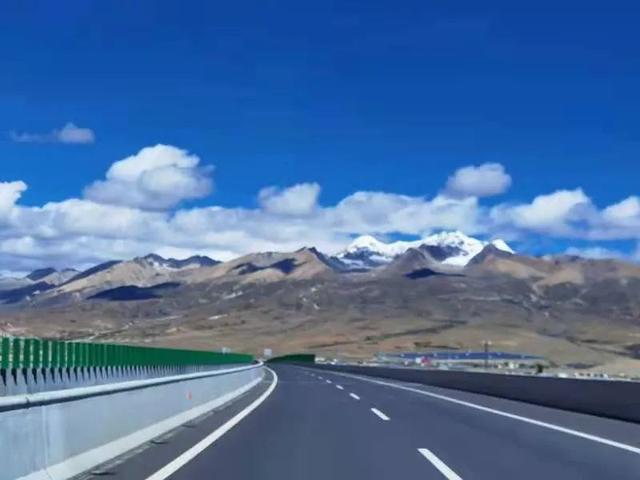 G6京藏高速公路那曲至拉薩段全線通車