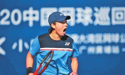 全運(yùn)會(huì)網(wǎng)球女子單打 河南小花進(jìn)八強(qiáng)將戰(zhàn)&ldquo;一姐&rdquo;