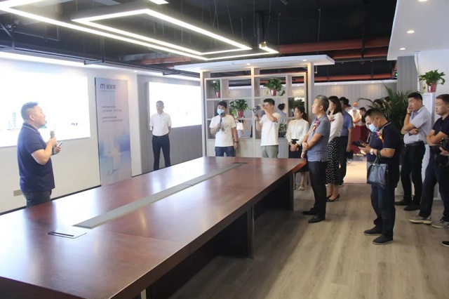 美家?guī)椭?蒲道良加持!【星辰學(xué)府】定制精裝，落地天中!