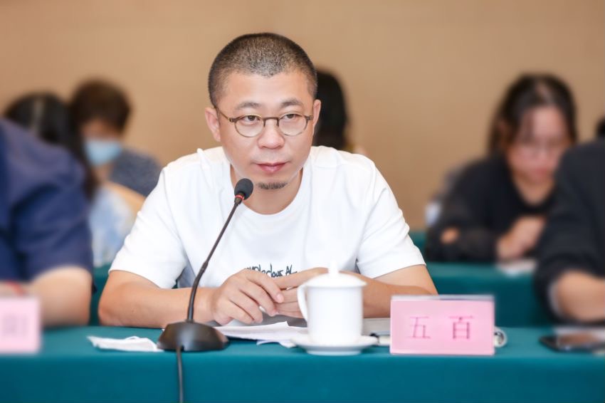 文化新觀察|這部“爆款”劇如何掀起熒屏“風(fēng)暴”？