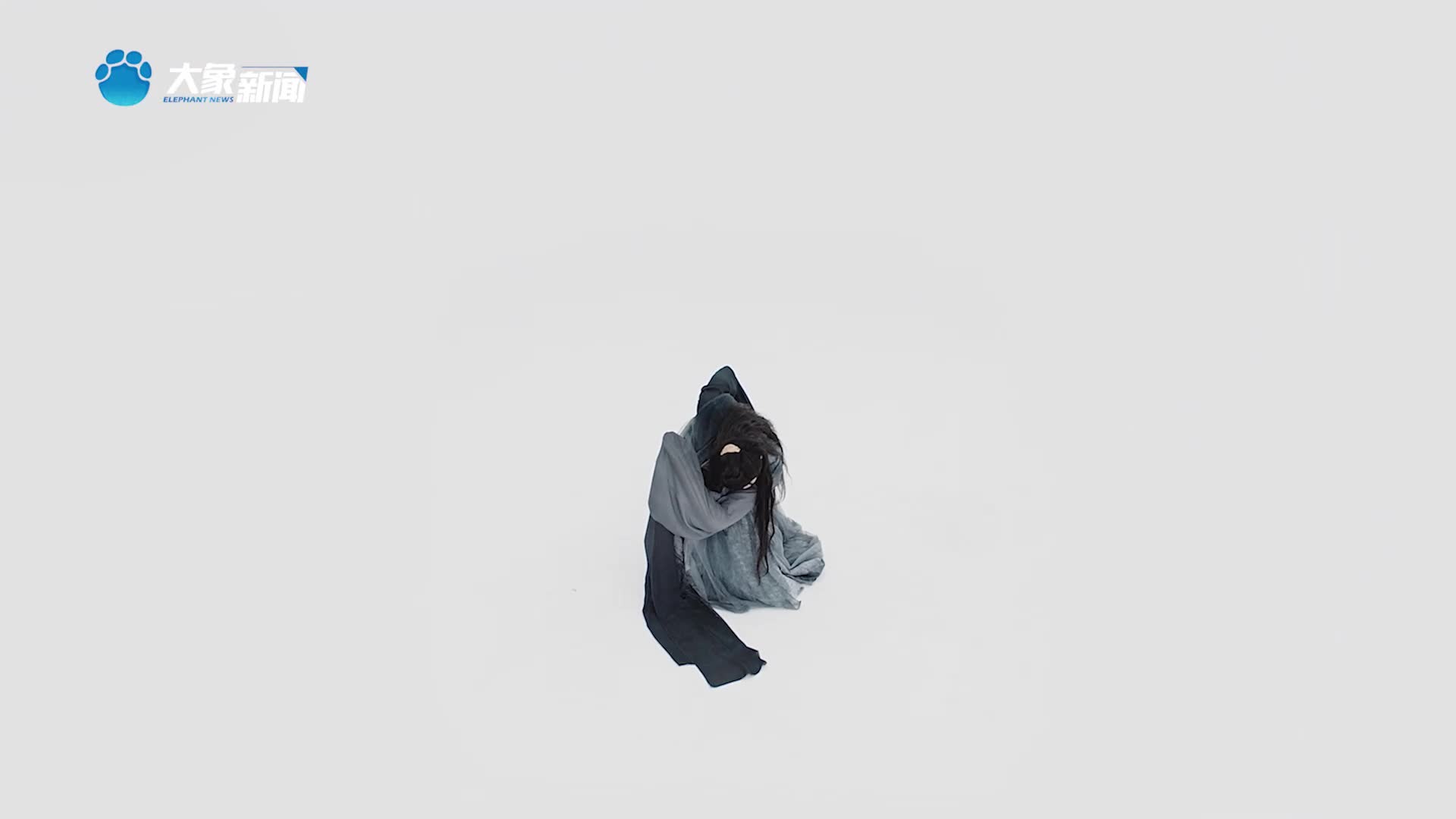 待筆墨風干，持筆而立！讓我們跟隨《墨舞中秋帖》譜寫江山如畫