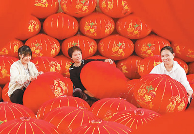 “到處可見(jiàn)的‘中國(guó)紅’，是最美的色彩”