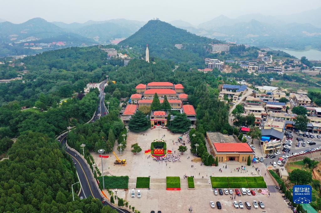 奮斗百年路 啟航新征程·中國(guó)共產(chǎn)黨人的精神譜系丨愛(ài)黨信黨 魚(yú)水情深——老區(qū)精神述評(píng)