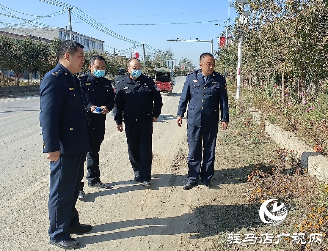 駐馬店：市政府檢查組檢查驗(yàn)收正陽縣高速公路兩側(cè)廣告設(shè)施清理工作