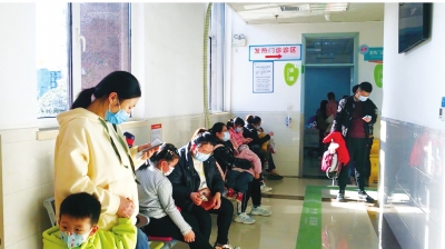一天接診600多個患兒 為啥一到秋冬季孩子就愛發(fā)熱？