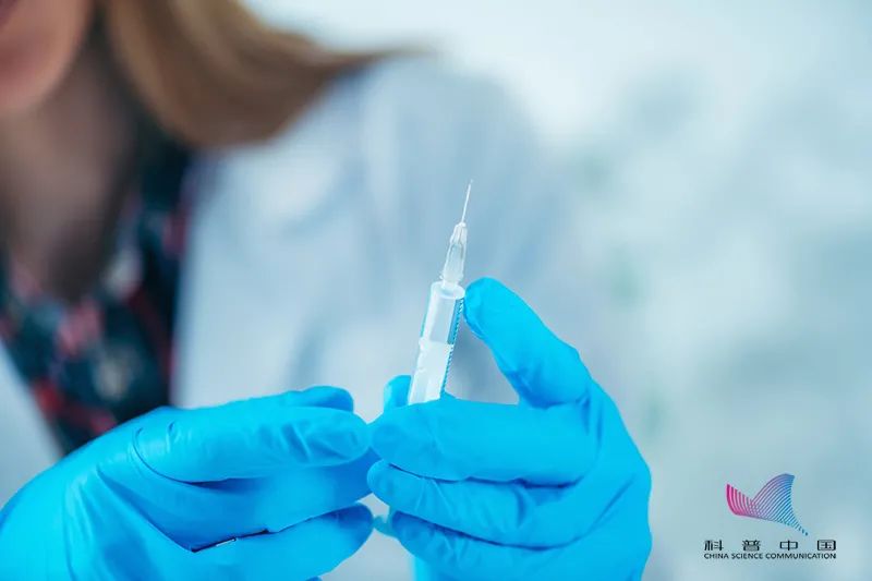 青春痘要有疫苗了！真的能預(yù)防青春痘嗎？成年人能不能接種？答案來了