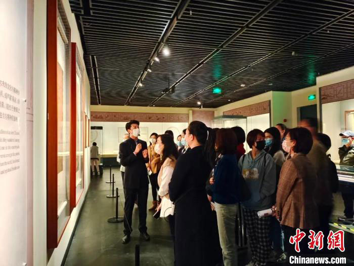 國(guó)博珍貴館藏亮相深圳 展現(xiàn)中國(guó)古代“士大夫”風(fēng)貌