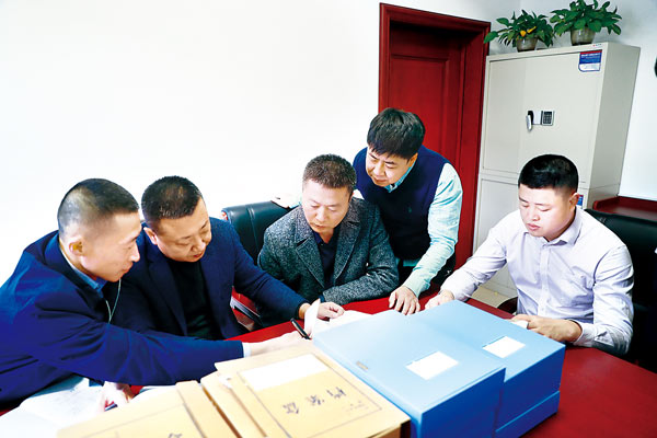 “合法”外衣難掩權(quán)錢交易之實