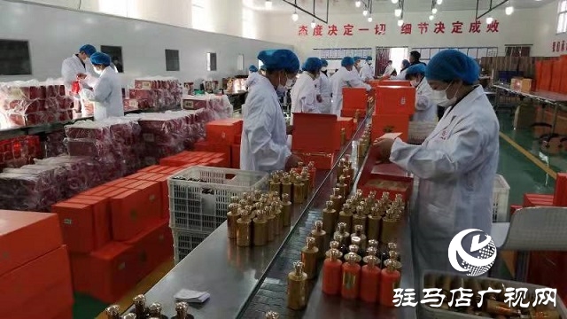 蔡洪坊酒業(yè)：全力以赴忙生產(chǎn) 銷售旺季加班忙