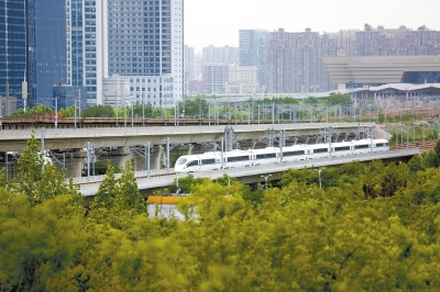 “米”字形高鐵即將畫成 河南還將推動哪些鐵路項目？